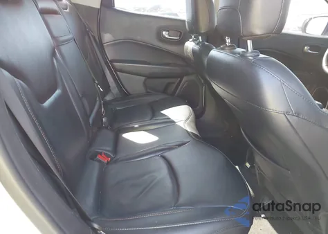 2019 Jeep Compass Limited Fwd z USA, uszkodzony, nr VIN 3C4NJCCBXKT675975